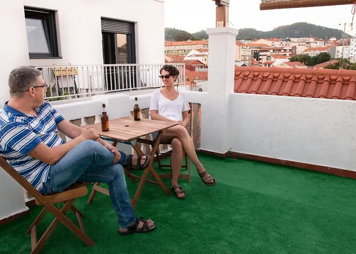 Cerca Del Puerto Deportivo Y De La Playa